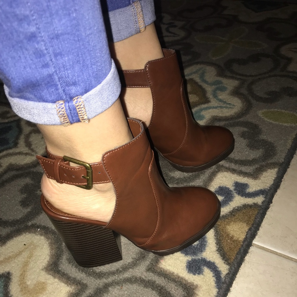 Open back ankle booties - Picture 2 of 5